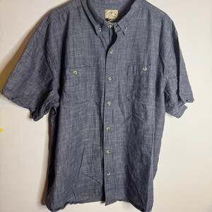 Blue Mountain Men's Short Sleeve Chambray Button-Up Shirt
